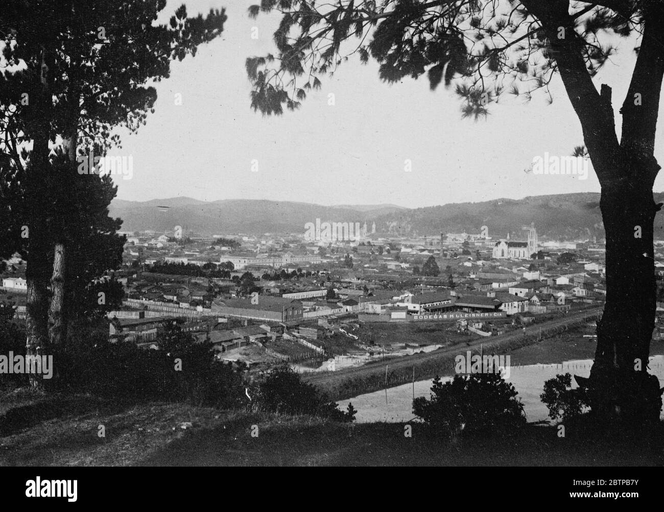 The Chilean earthquake . A bird ' s eye view of Talca in which the only building undamaged is the State Capitol . 3 December 1928 Stock Photo