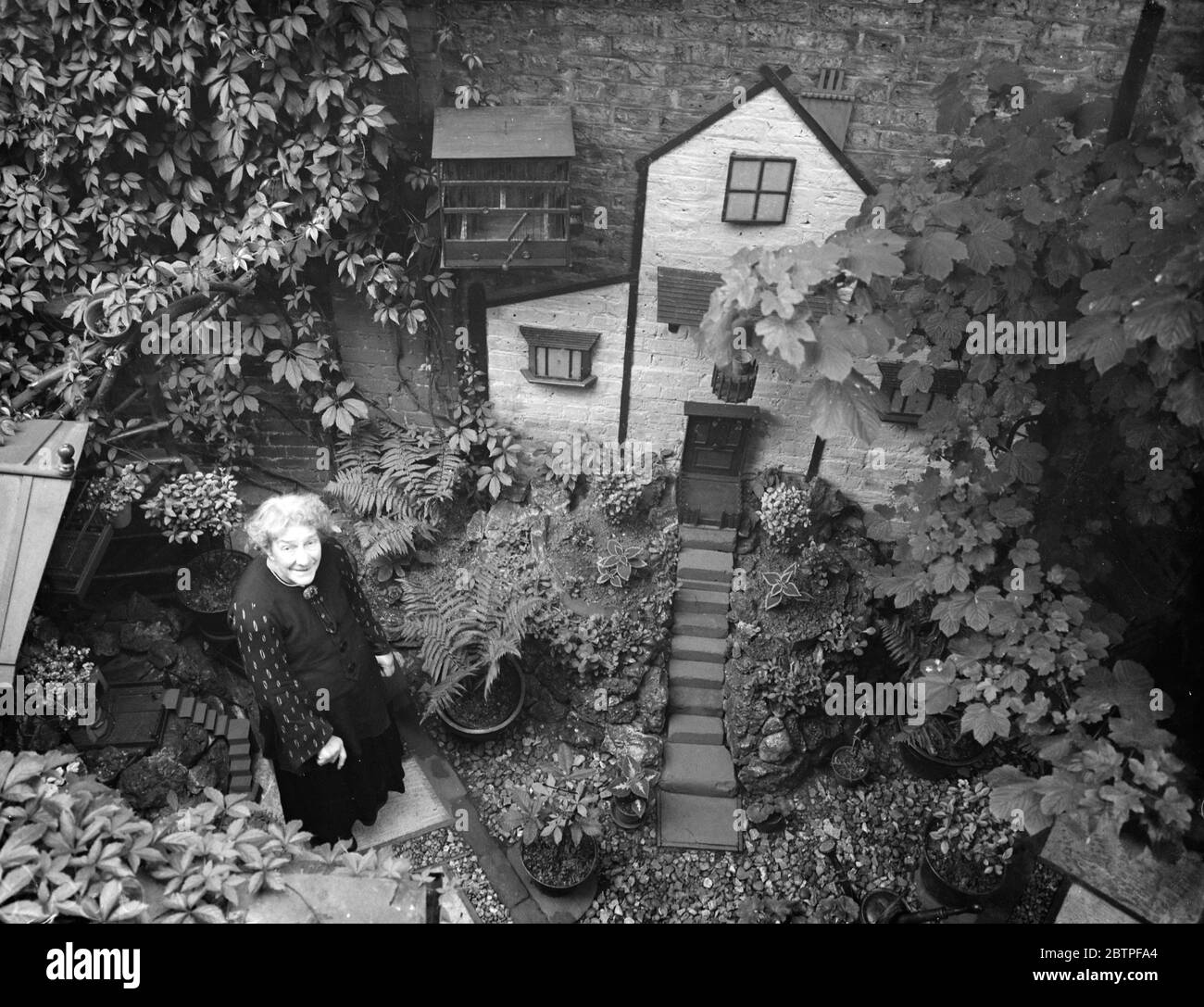 Lewisham Gardens . 1938 Stock Photo Alamy