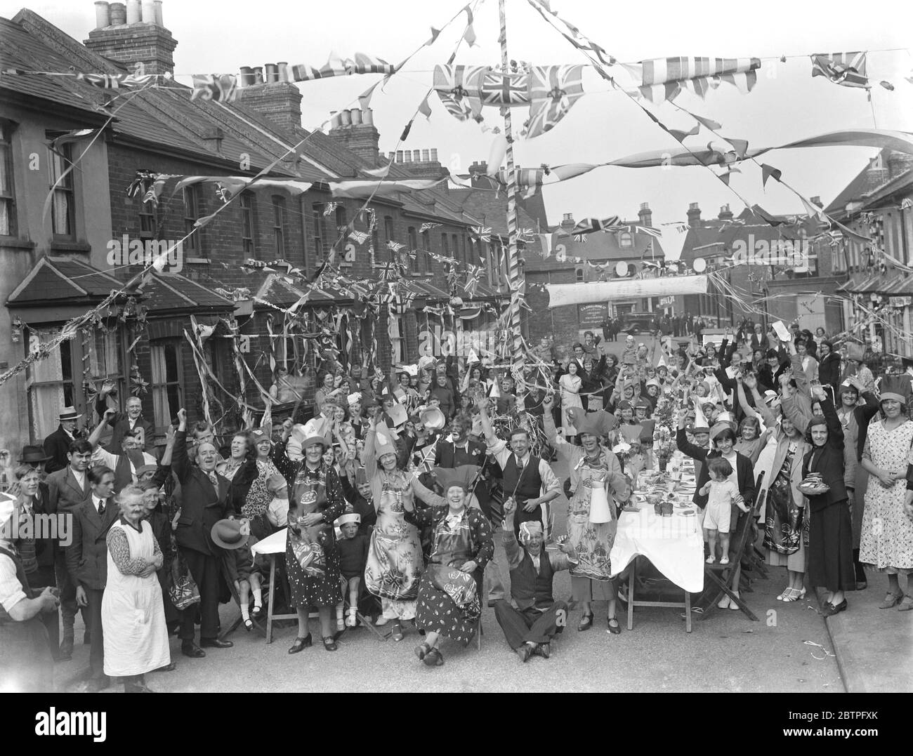 May 12 1937 coronation hi-res stock photography and images - Alamy