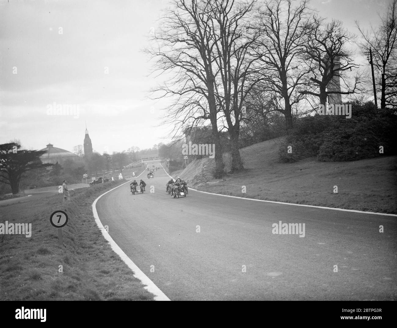 Crystal Palace Road Racing . Motor cycles racing on the Terrace straight . 1938 Stock Photo