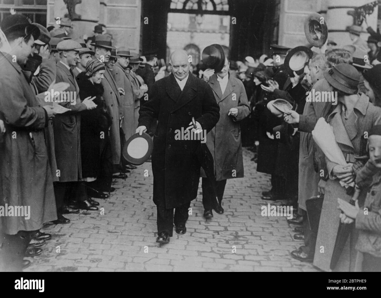 New Swedish Cabinet formed . Members of the newly formed Swedish Cabinet leaving the Royal Palace in Stockholm after receiving an audience of the King . 28 September 1932 Stock Photo