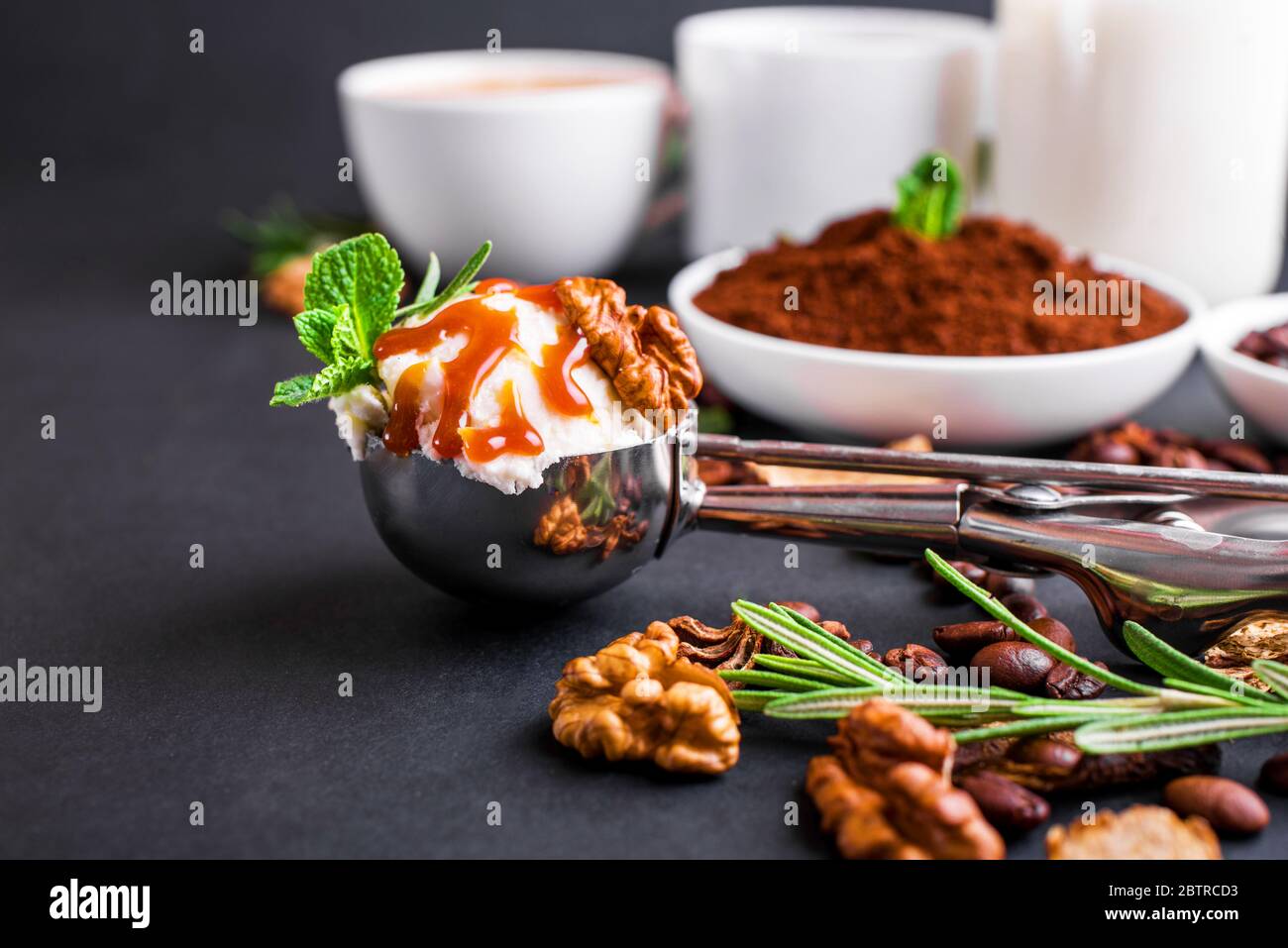 Mushroom Chaga Coffee Superfood Trenddry and fresh mushrooms and