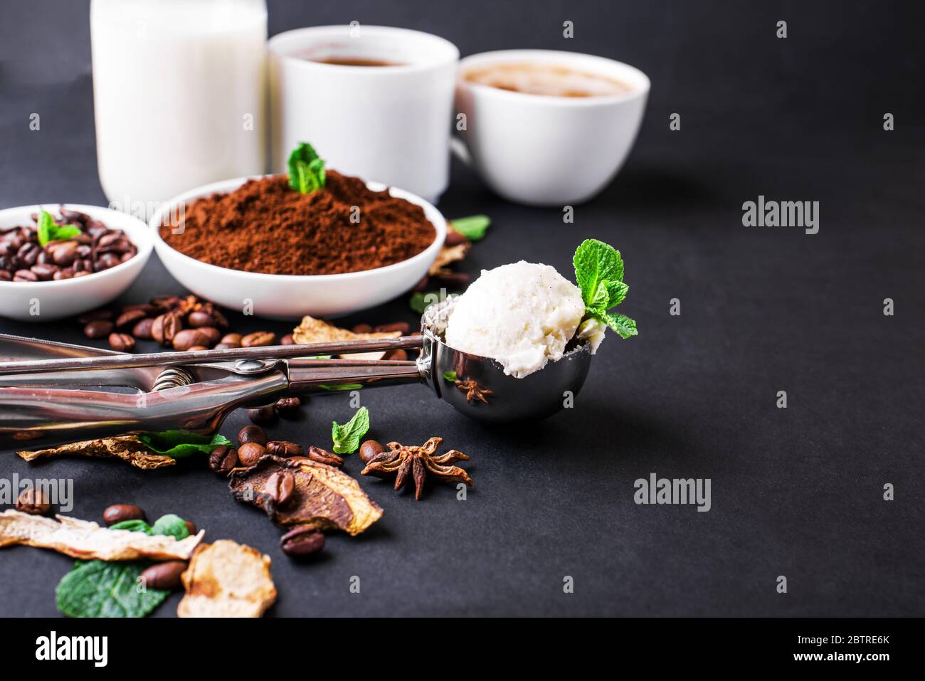 Mushroom Chaga Coffee Superfood Trenddry and fresh mushrooms and