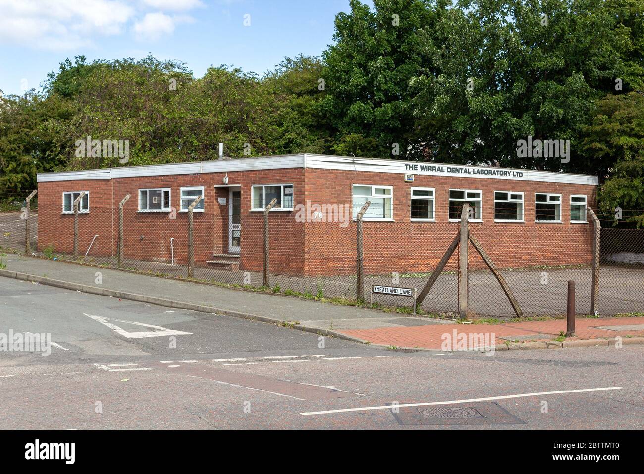 Wirral Dental Laboratory, Birkenhead Road, Wallasey. Dental Clinic in Seacombe, Wallasey. Stock Photo
