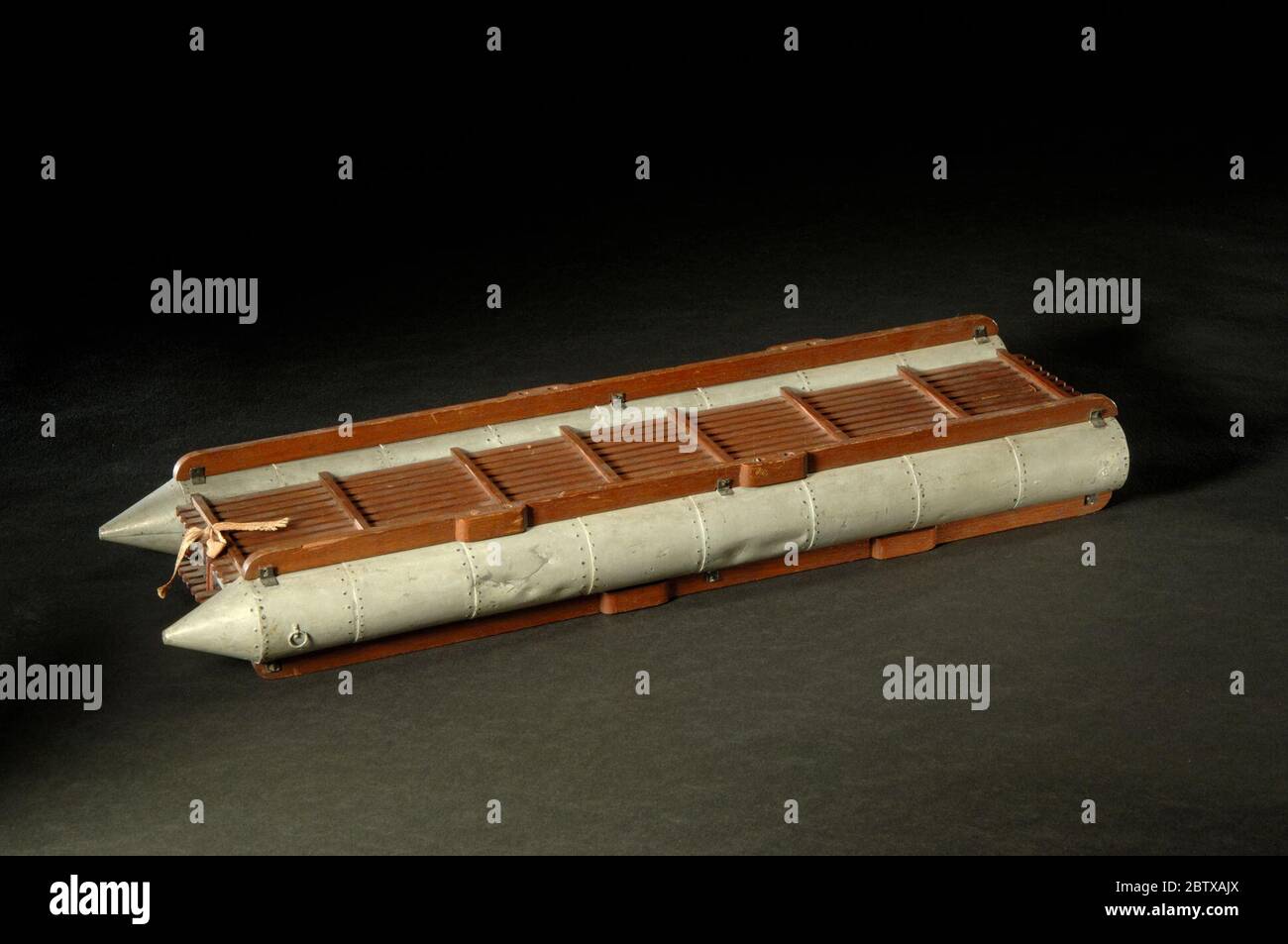 Patent raft hi-res stock photography and images - Alamy