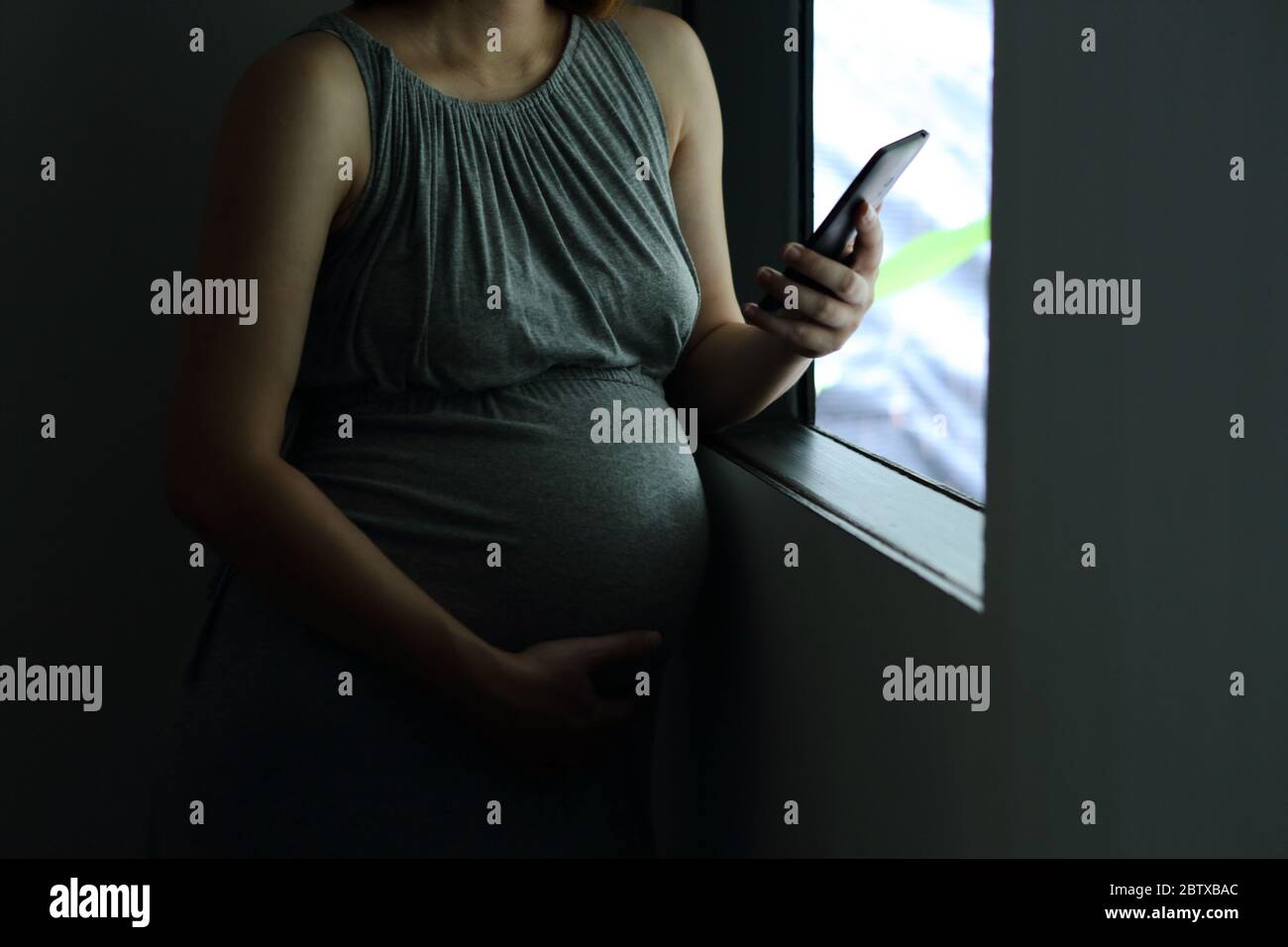 Cell Phone Use in Pregnancy Stock Photo Alamy