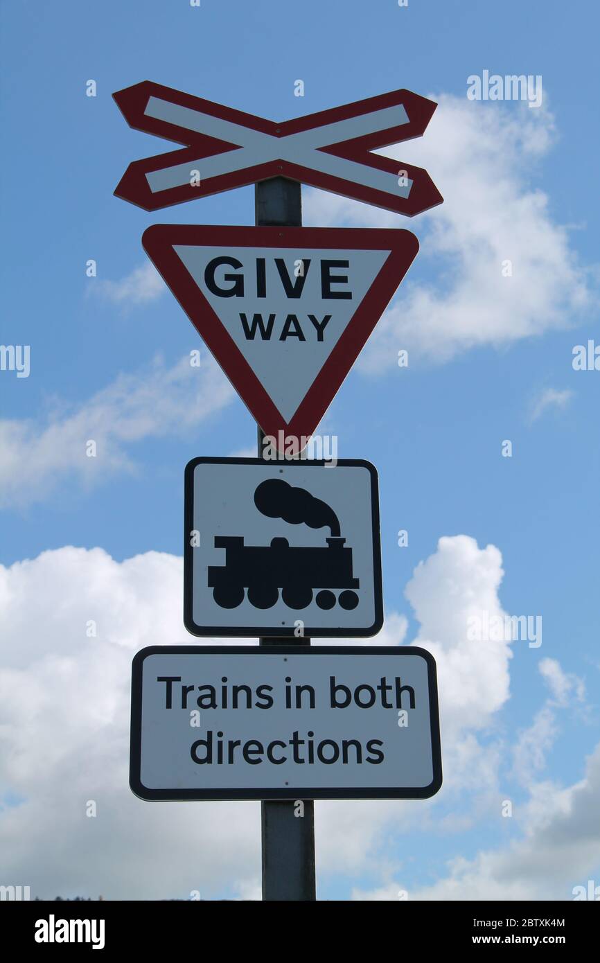 The Warning Signs At A Train Railway Level Crossing Stock Photo Alamy The Warning Signs At A Train Railway Level Crossing Stock Photo Alamy