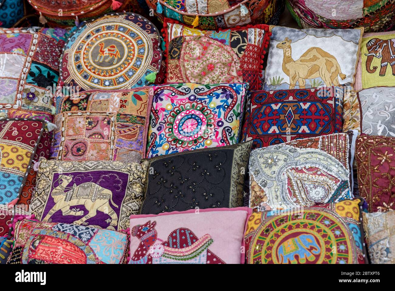 Cushions for sale hires stock photography and images Alamy