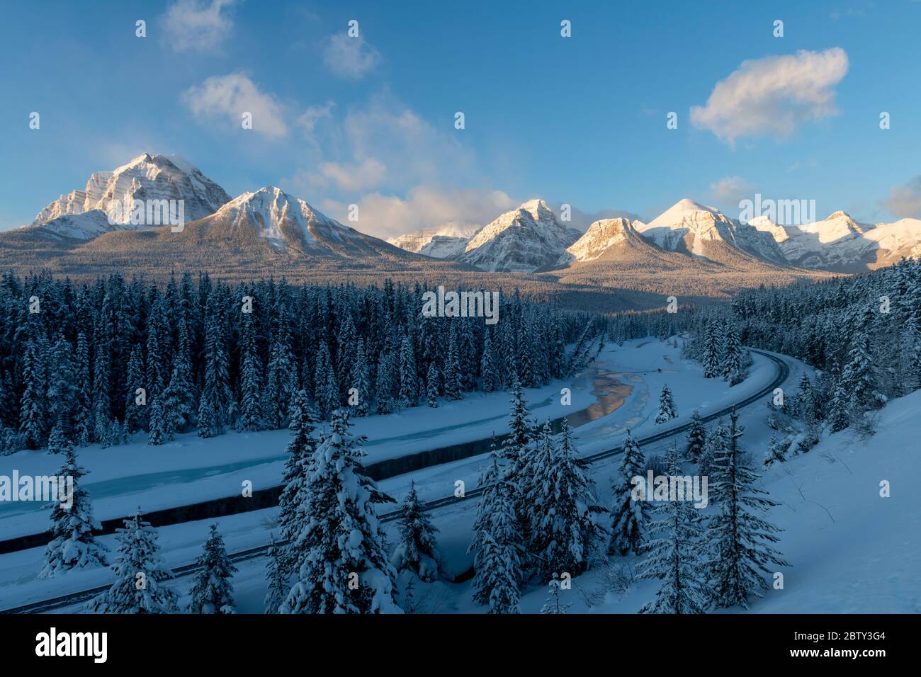 Morant's Curve winter view, Banff National Park, UNESCO World Heritage Site, Alberta, Canada, North America Stock Photo