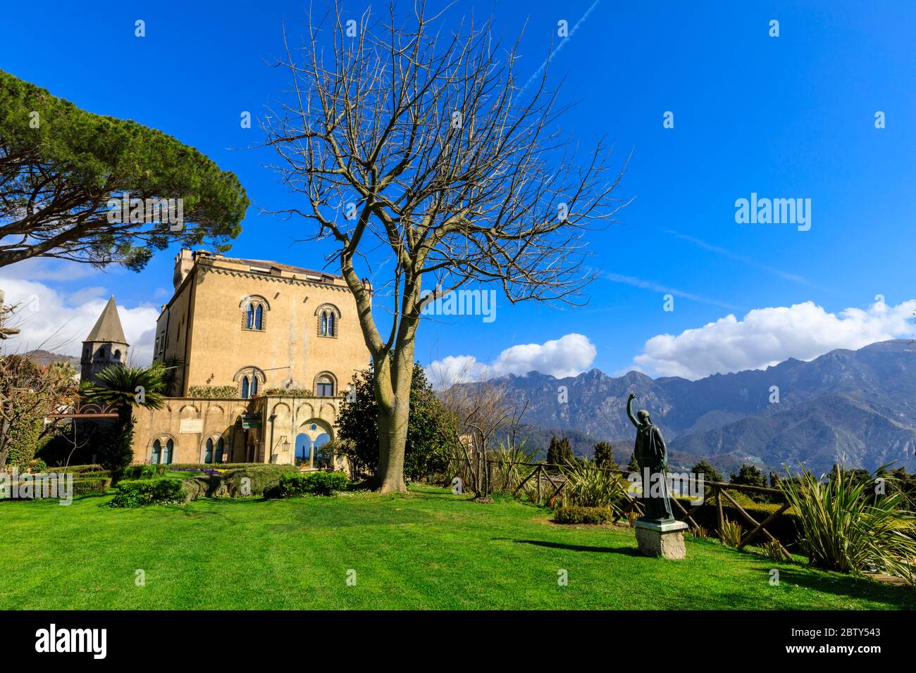 Spectacular Garden in spring, Villa Cimbrone, in cliff top Ravello, Amalfi Coast, UNESCO World Heritage Site, Campania, Italy, Europe Stock Photo
