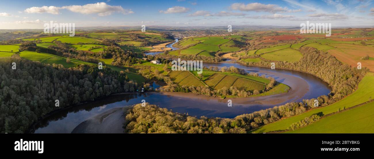 View rolling hills meandering hi-res stock photography and images - Alamy