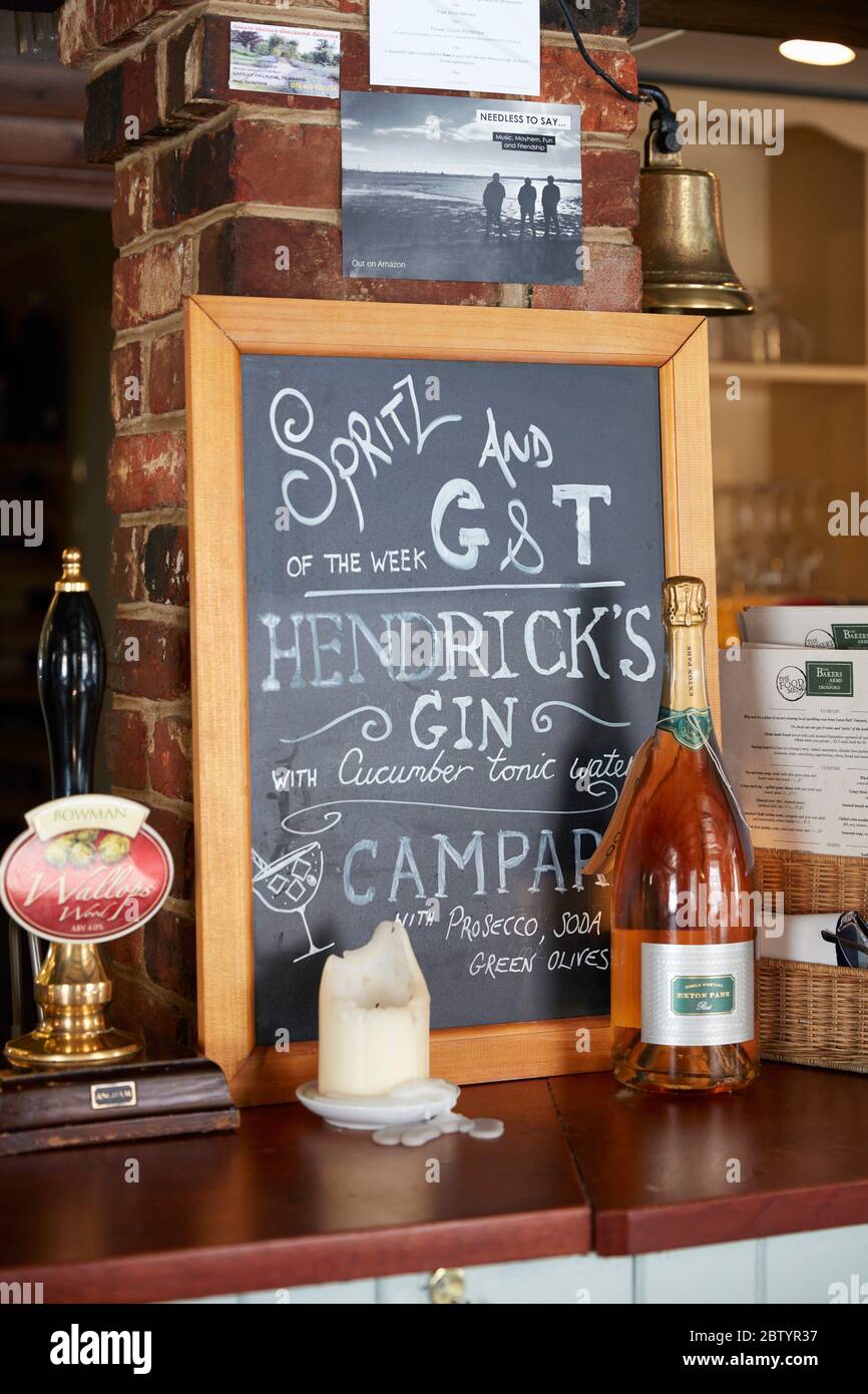 Bakers Arms pub sign, Droxford, Hampshire, England, UK Stock Photo