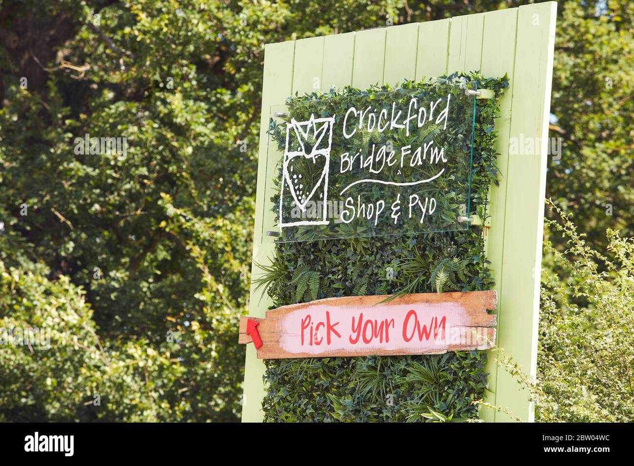Crockford Bridge Farm Shop and Pick Your Own site, Ottershaw, Surrey, England Stock Photo