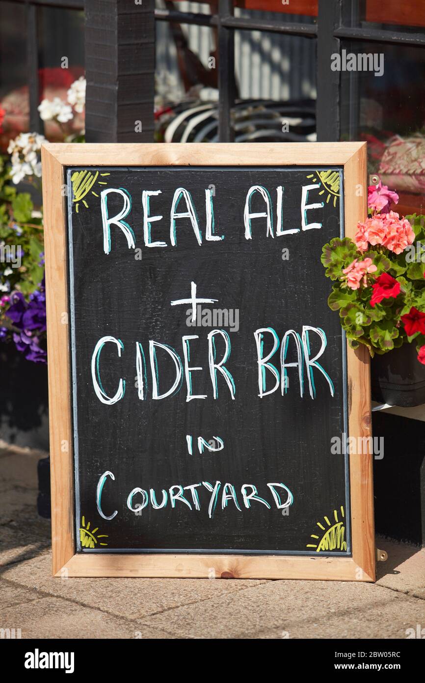 Pub sign in Wickham, Hampshire, England, UK Stock Photo