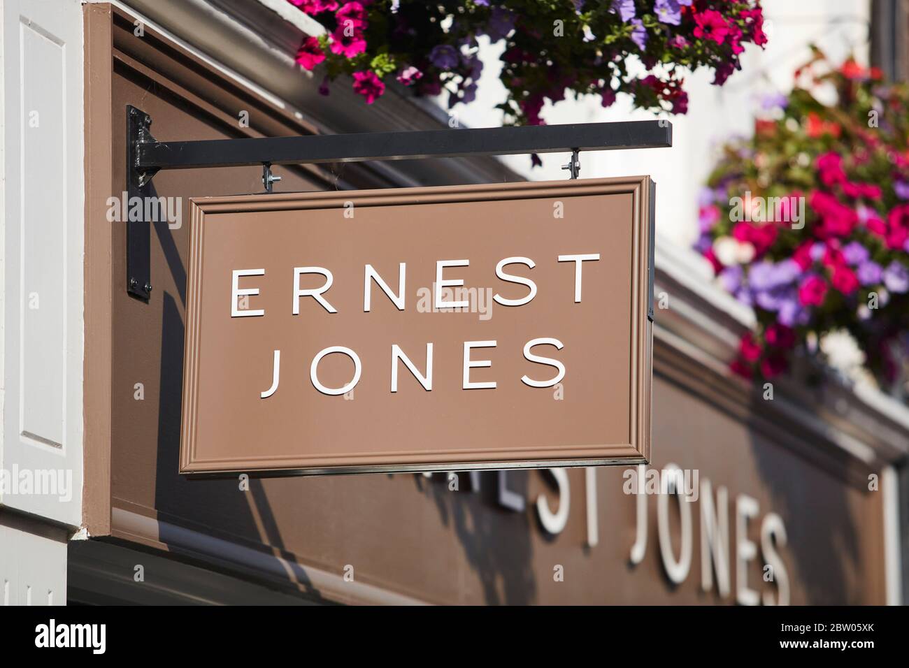 Ernest Jones shop sign on Winchester High Street, Hampshire Stock Photo