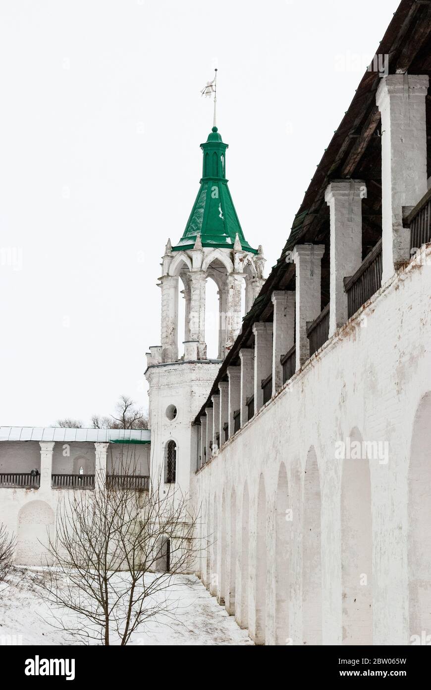 Yaroslavl region, Rostov the Great, Russia January 5, 2014: Spaso-Yakovlevsky monastery. The south wall and corner tower of the monastery. Stock Photo