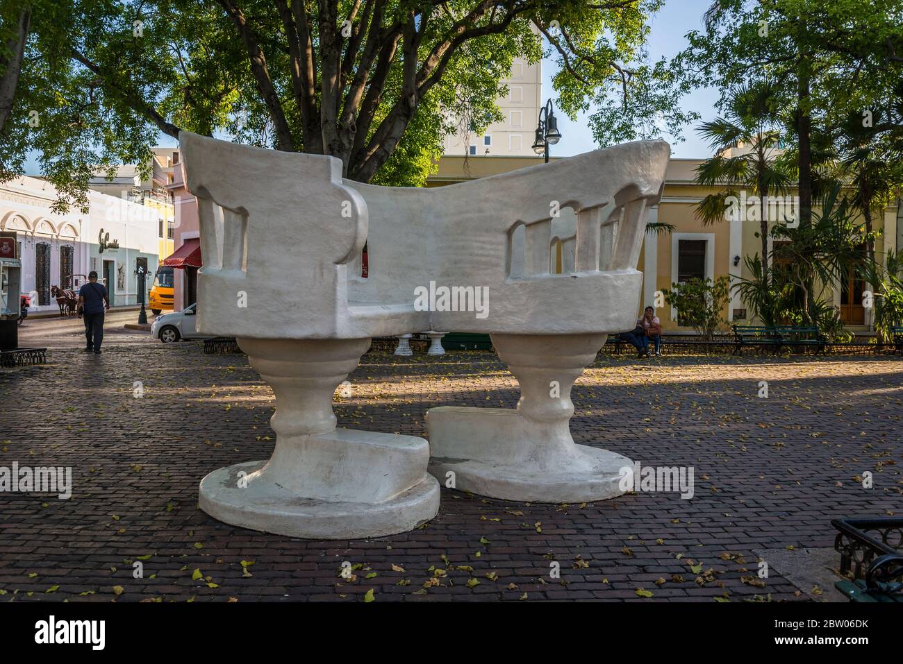 Lovers' Chair - a giant twin chair with two seats, Santa Lucia Park, a popular downtown square, Merida, Yucatan, Mexico Stock Photo
