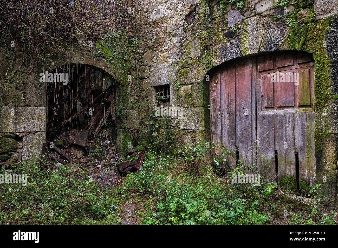 Old abandoned houses in Mogarraz. Salamanca. Spain Stock Photo Alamy