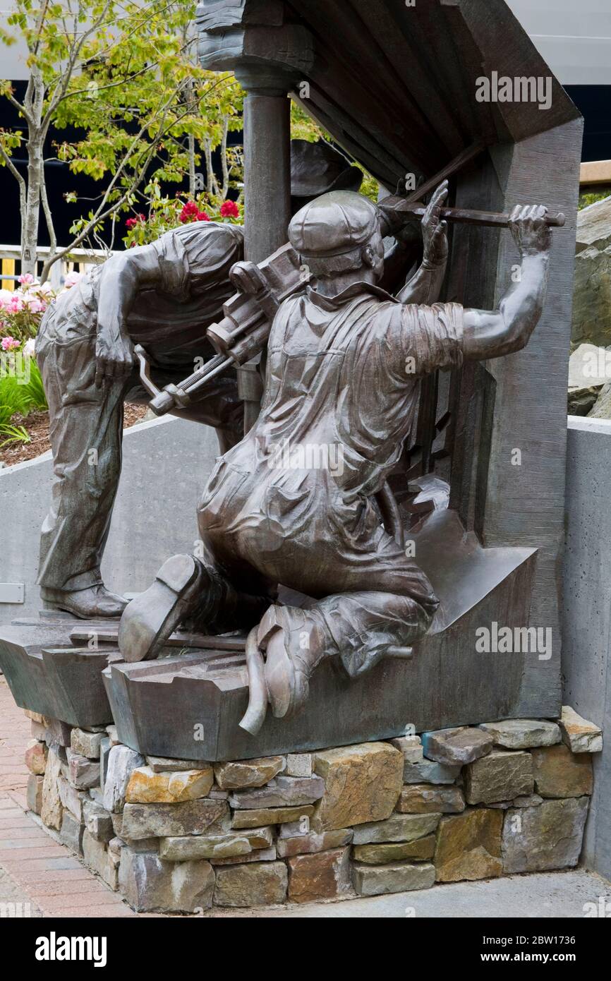 Hard Rock Miners sculpture by Ed Way, Juneau, Southeast Alaska, USA Stock Photo