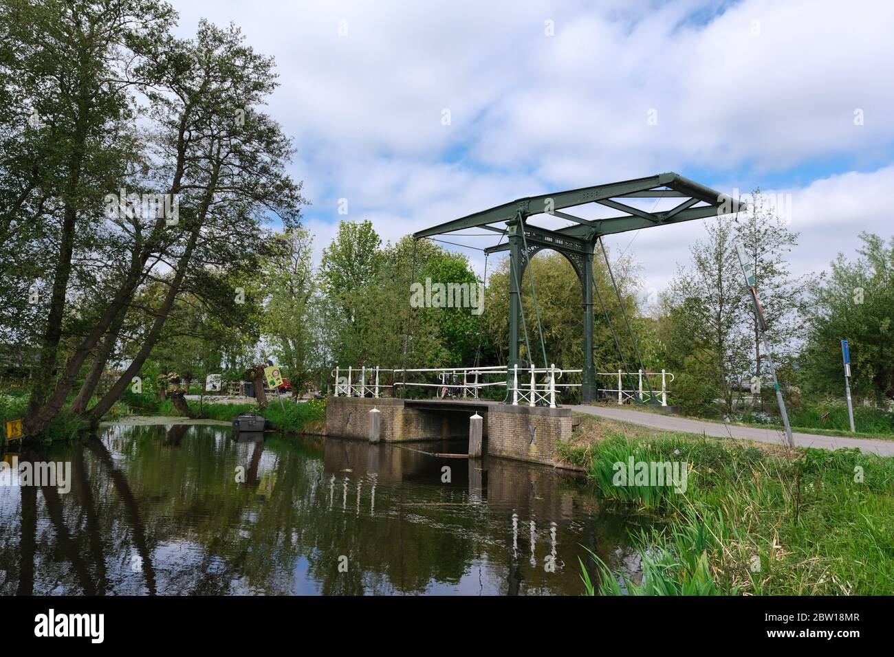 Counter balance hi-res stock photography and images - Alamy