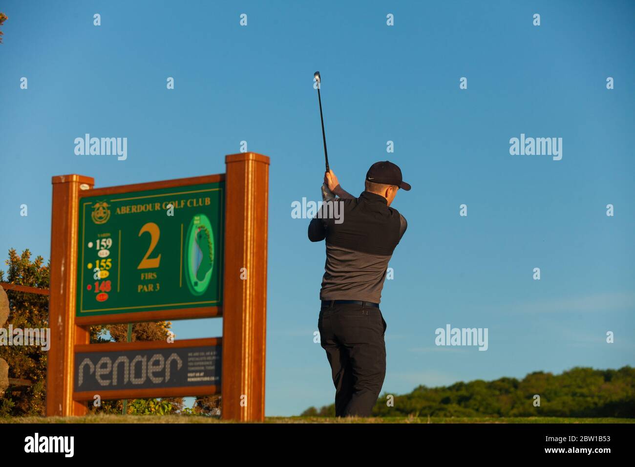 Aberdour, Fife, UK. 29th May, 2020. Marcus Kelman (30) from Dalgety Bay on the 2nd Tee on the first day of restrictions being lifted in Scotland Credit: Richard Newton/Alamy Live News Stock Photo