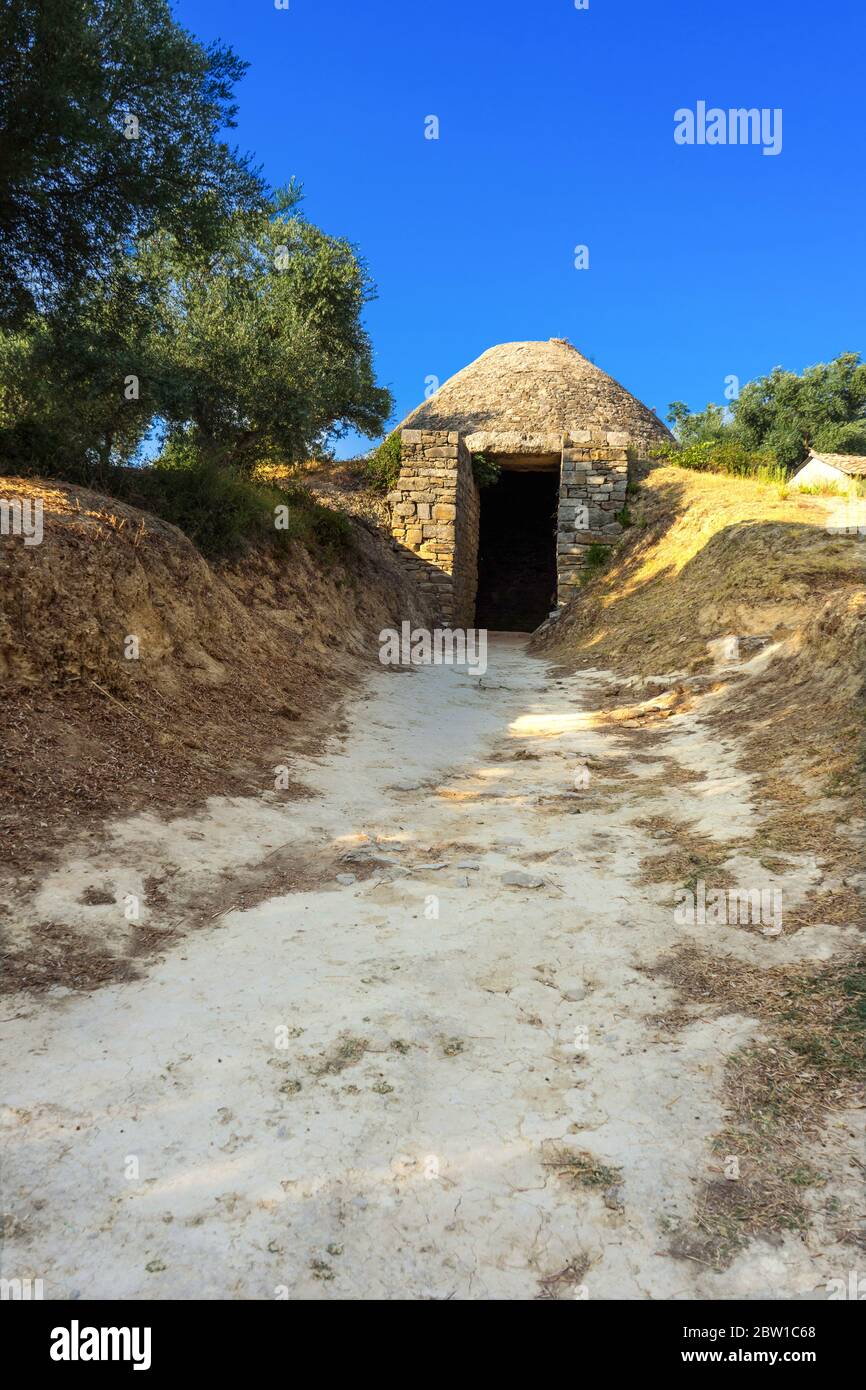 Ancient Greece, Mycenaean Tholos tomb IV, next to the Palace of Nestor Stock Photo