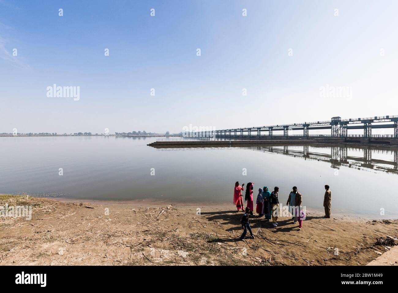 Trimmu Barrage on Chenab river, Conquests of Alexander the Great, Jhang