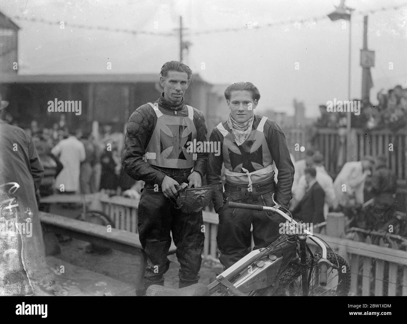 Speedway riders: American Jack Milne (left) and Britain's George Newton, New Cross Rangers at New Cross Speedway Stadium. 26 May 1937 [?] Stock Photo