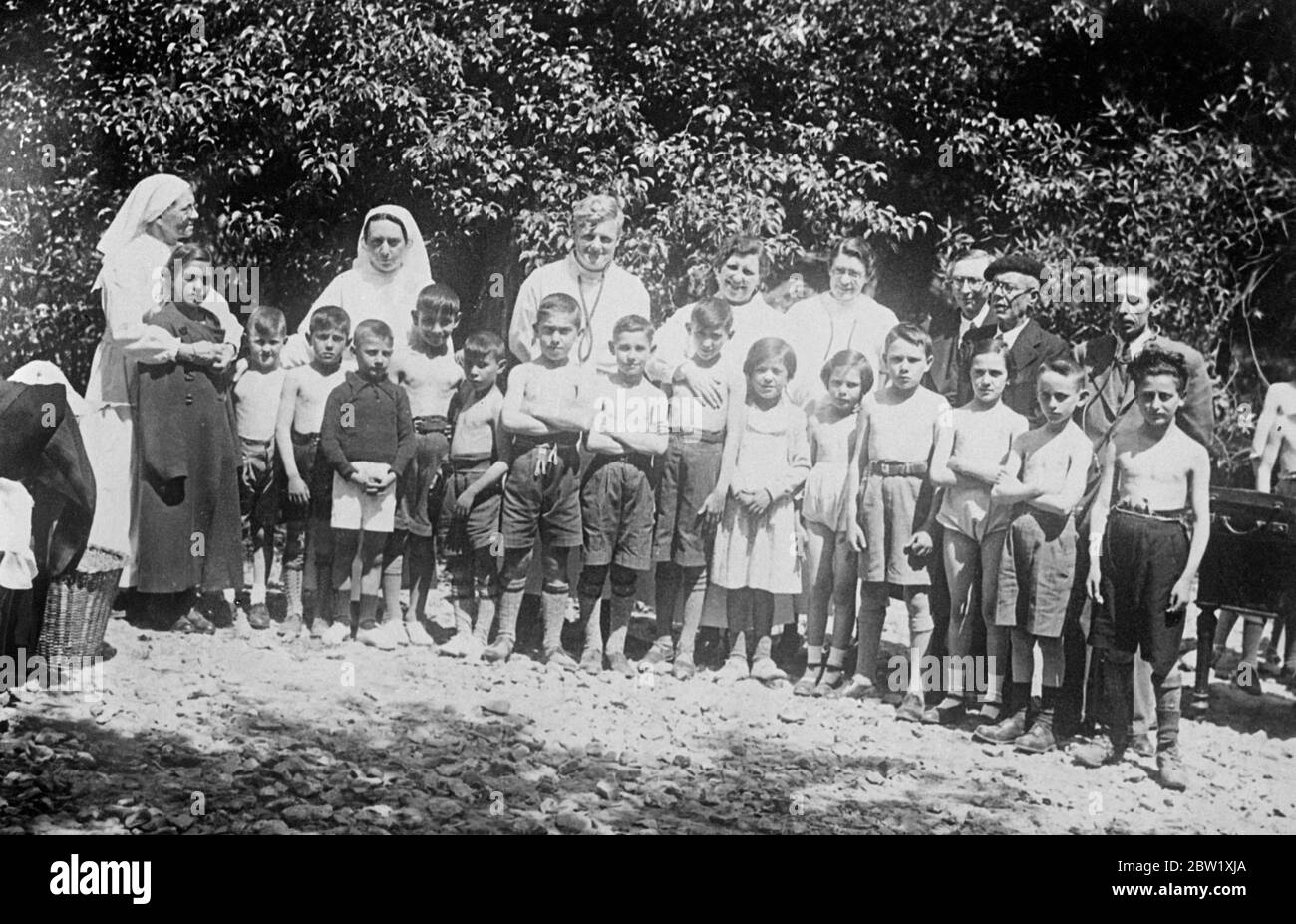 1930s children art Black and White Stock Photos & Images - Alamy