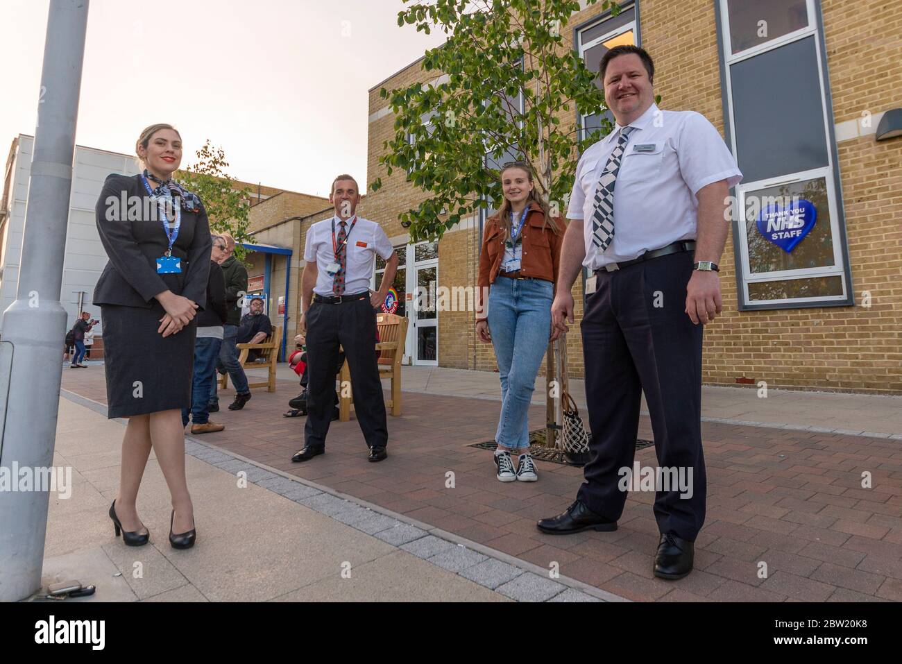 Furloughed airline staff outside Southend University Hospital, Essex, UK. Crew volunteering at hospital. British Airways and easyJet employees Stock Photo