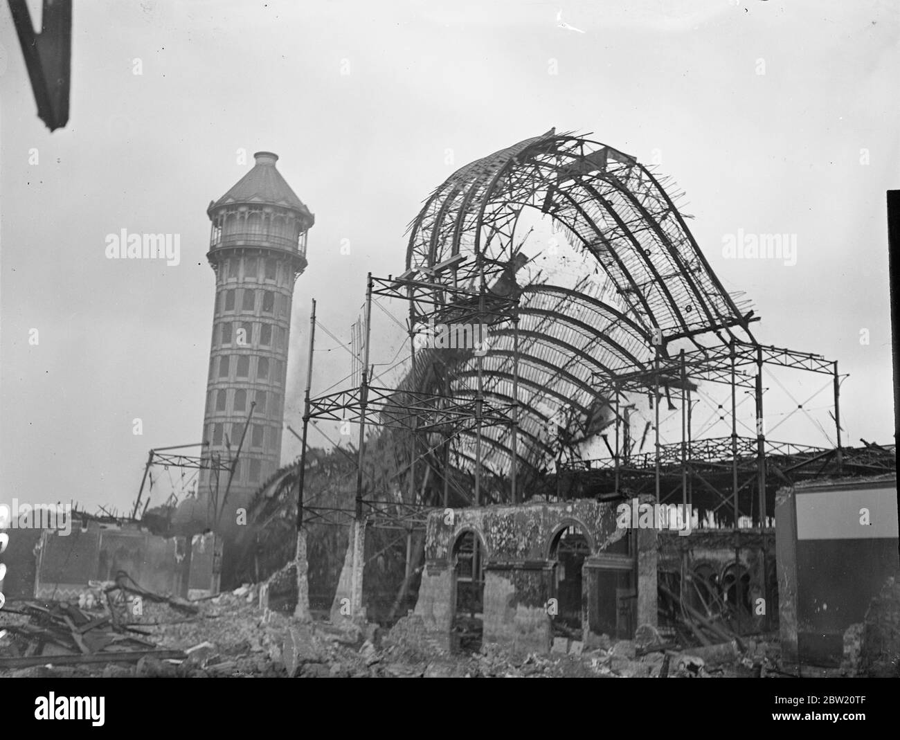 Ruins of the Crystal Palace – London, England - Atlas Obscura