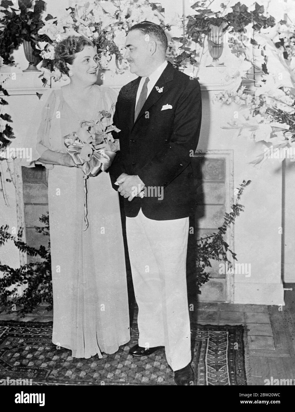 Commander Earl Winfield Spencer, first husband of the Duchess of Windsor, was married to Mrs Norma Reeves Johnson, at Mrs Johnson's home in Los Angeles. Mrs Johnson it is a grandmother. 12 July 1937 Stock Photo
