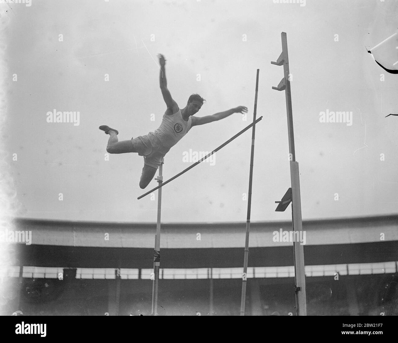 Great britain pole vault Black and White Stock Photos & Images - Alamy