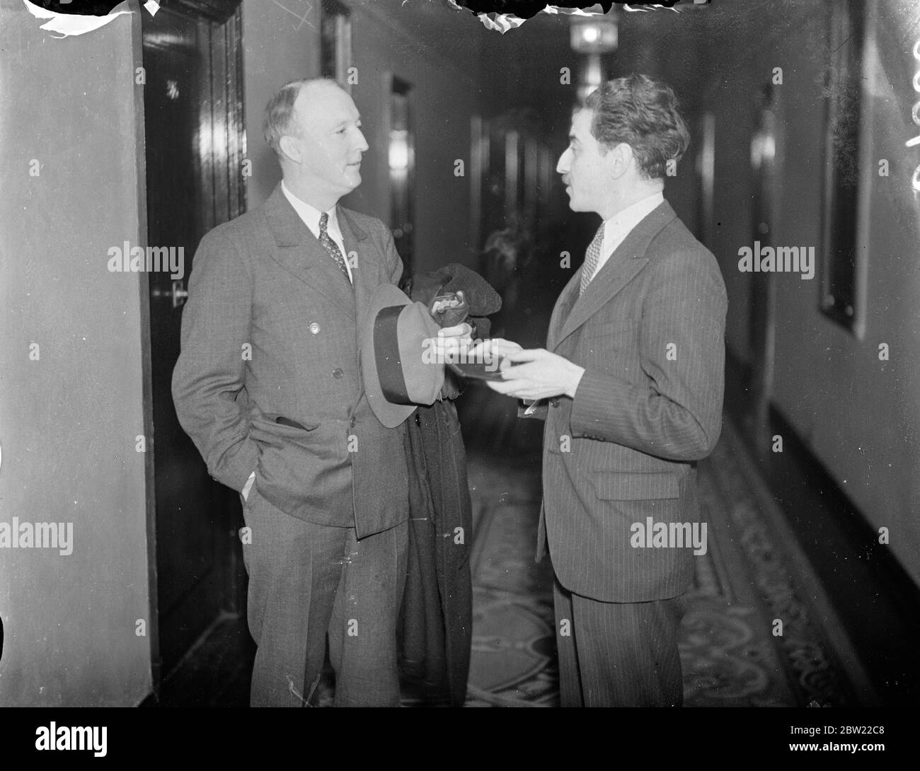 Mr Justice Hugo Black photographed in the hotel in the West End of London. While demands being made in Washington by United States Sens the removal of Mr Black, president results newest the pointy to the US Supreme Court is staying quiet in London. A serious political situation is expected from the attacks on Mr Black who is charged with still being a member of the notorious Ku Klux Klan. 15 September 1937. Stock Photo