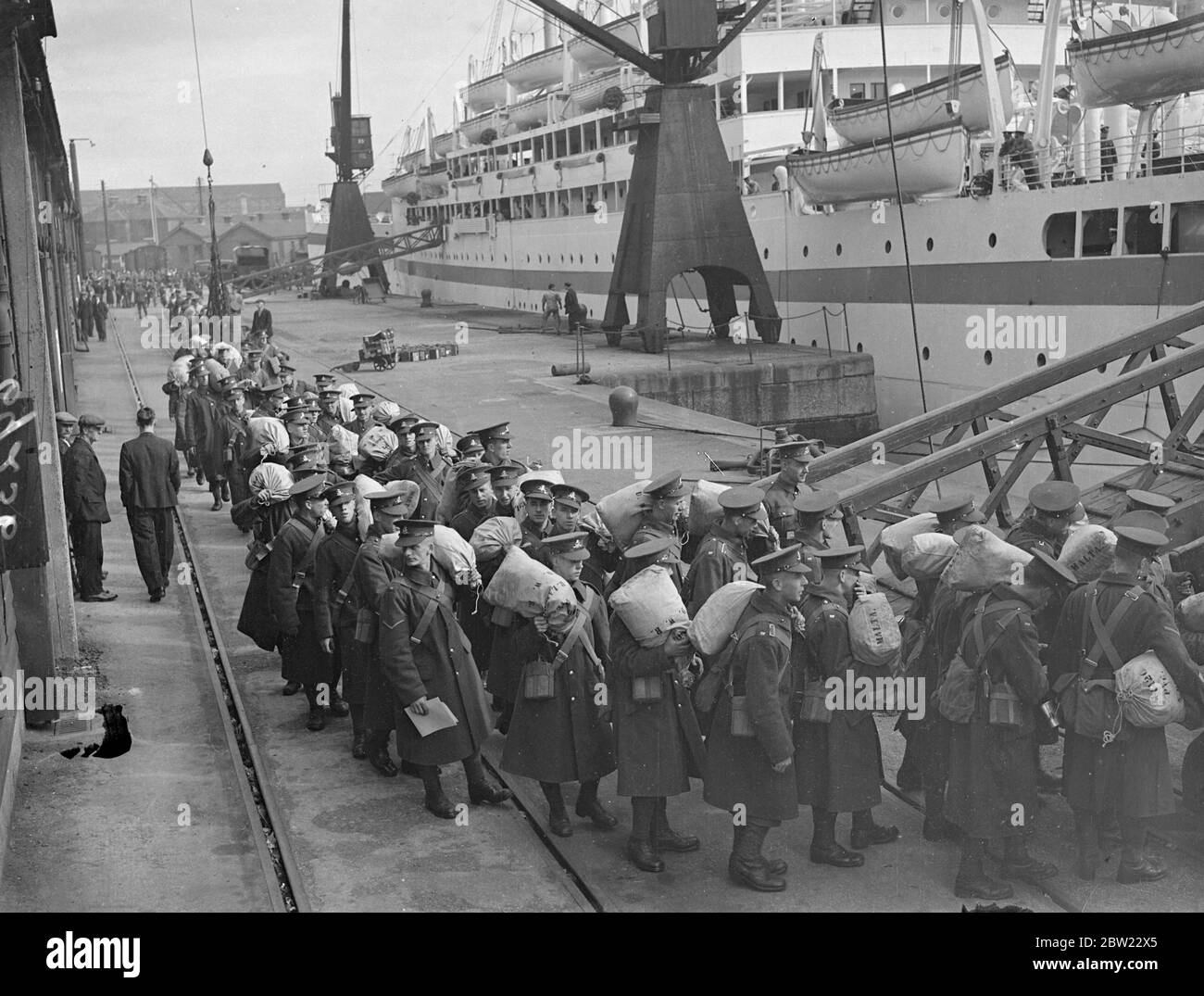 Artillery of royal navy hi-res stock photography and images - Alamy