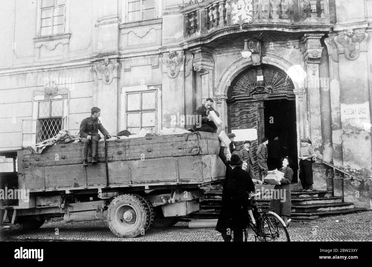 Politcka, the Bohemian town with 90% Czech population and only 2% German, has been taken over by the Germans under the Munich agreement. The town was founded in 1265 by King Premysl II. Photo shows: Town documents been loaded from the town hall before the entry of the Germans. 11 October 1938 Stock Photo