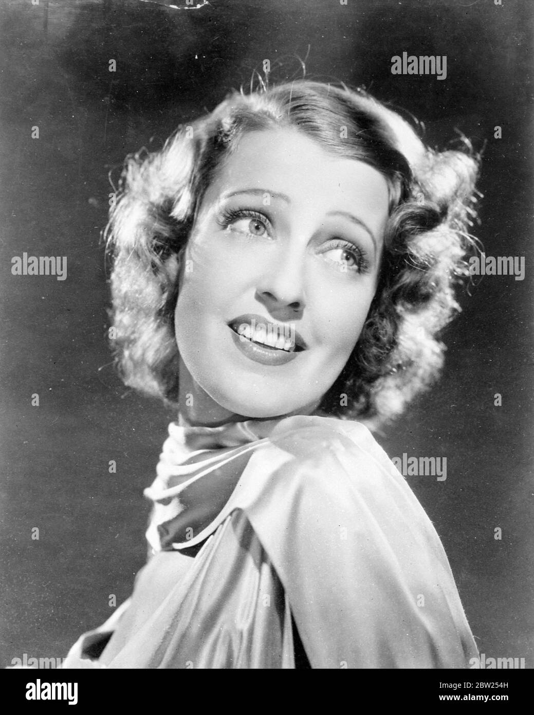 Portrait actress 1930 hi-res stock photography and images - Alamy