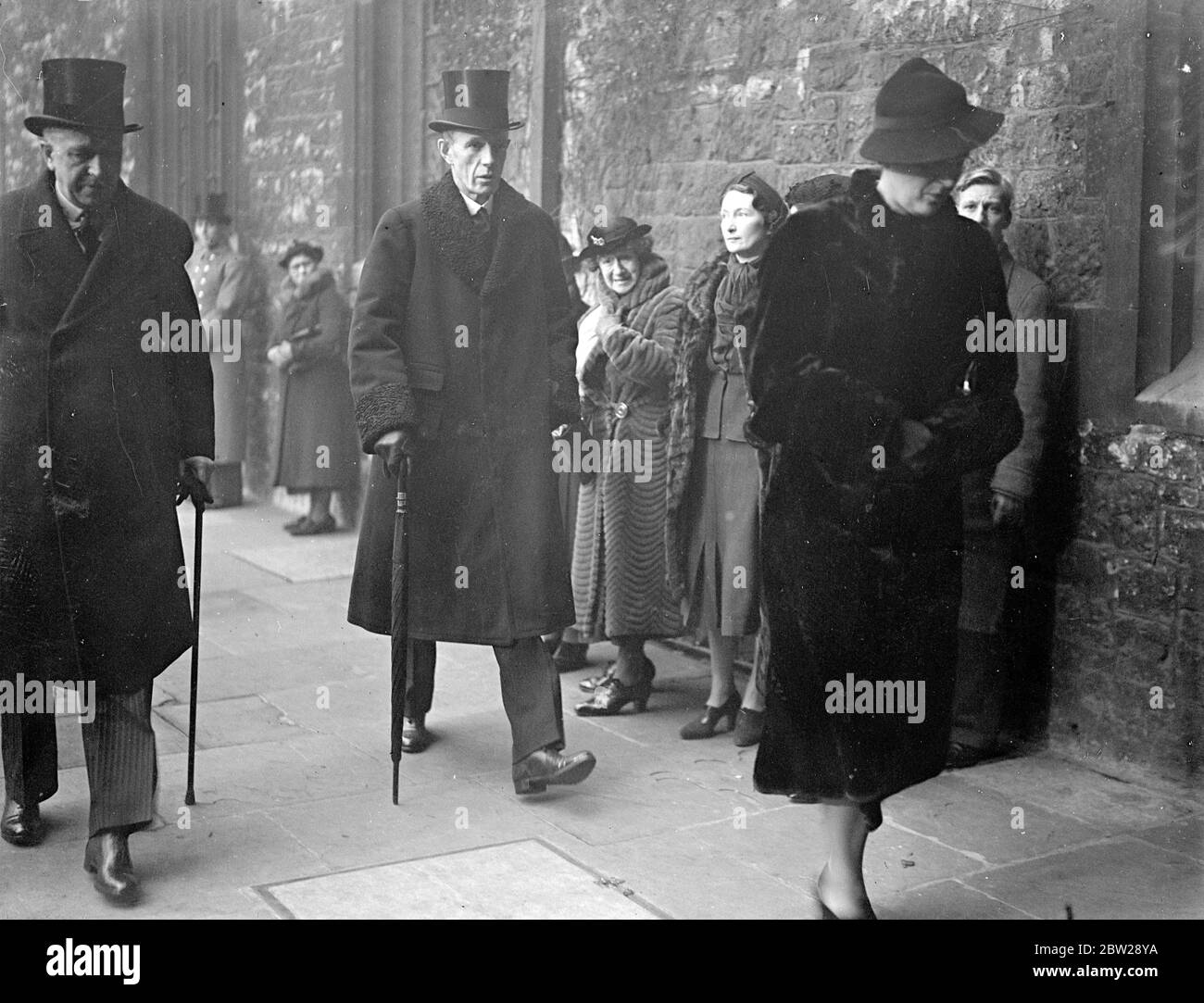 Lord Halifax at Abbey service for Mr MacDonald. Statesman formed a considerable part of the congregation when the funeral service for for Mr Ramsay MacDonald took place in Westminster Abbey. Photo shows, Lord Halifax, Lord President of the Council, arriving for the service. 26 November 1937 Stock Photo