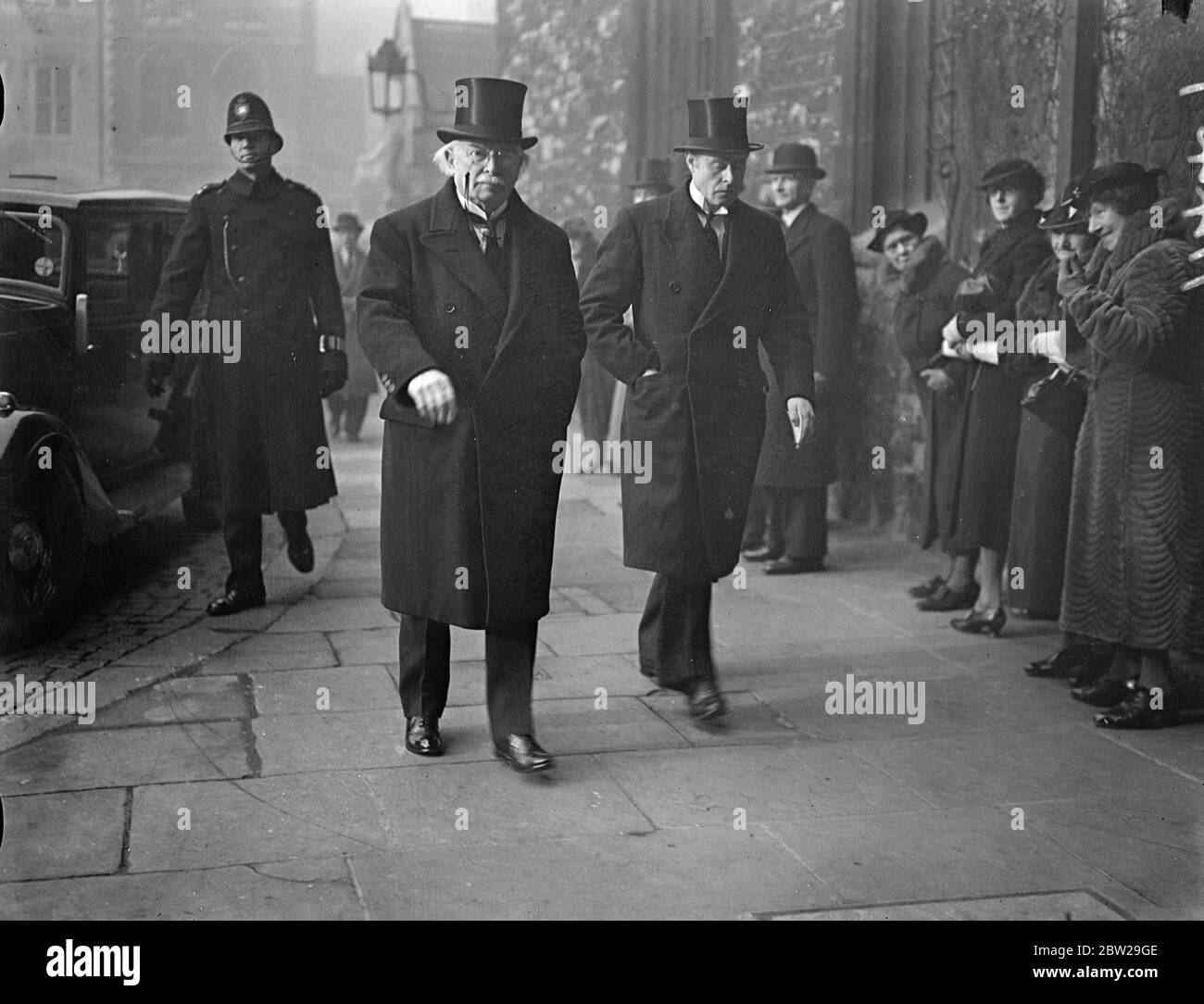 Mr Lloyd George at Abbey service for Mr MacDonald. Statesman formed a considerable part of the congregation when the funeral service for for Mr Ramsay MacDonald took place in Westminster Abbey. Photo shows, Mr Lloyd George, arriving for the service. 26 November 1937 Stock Photo