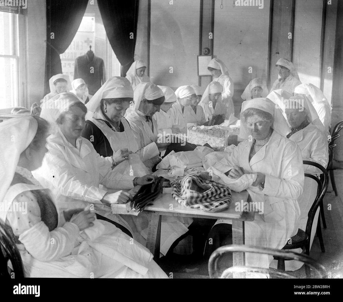Enfield women war workers supply depot. 8 March 1917 Stock Photo
