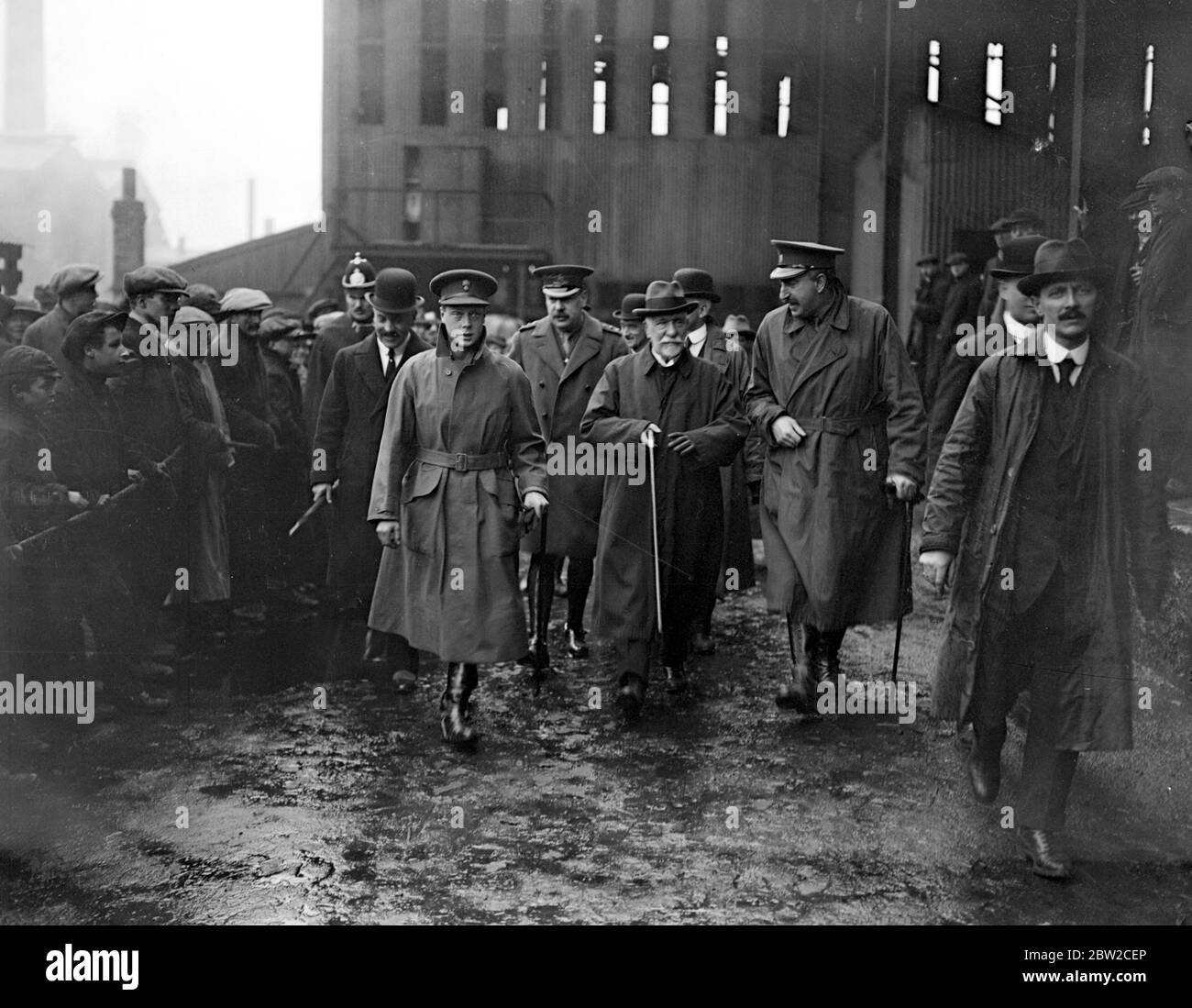 Prince of Wales visit to Industrial centres of South Wales. 22 February 1918 Stock Photo