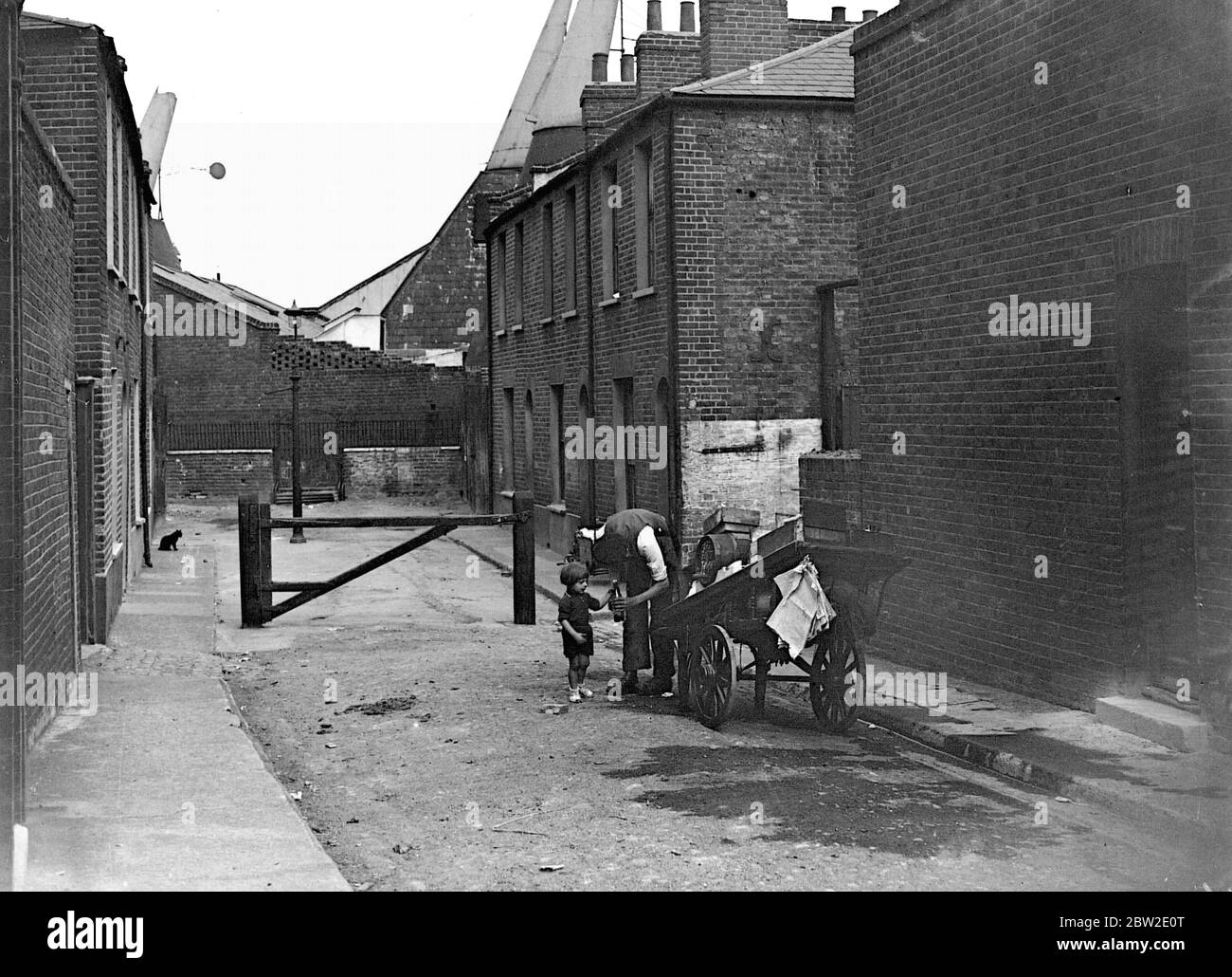 Slum area in, Bow, the East End of London. 1933 Stock Photo