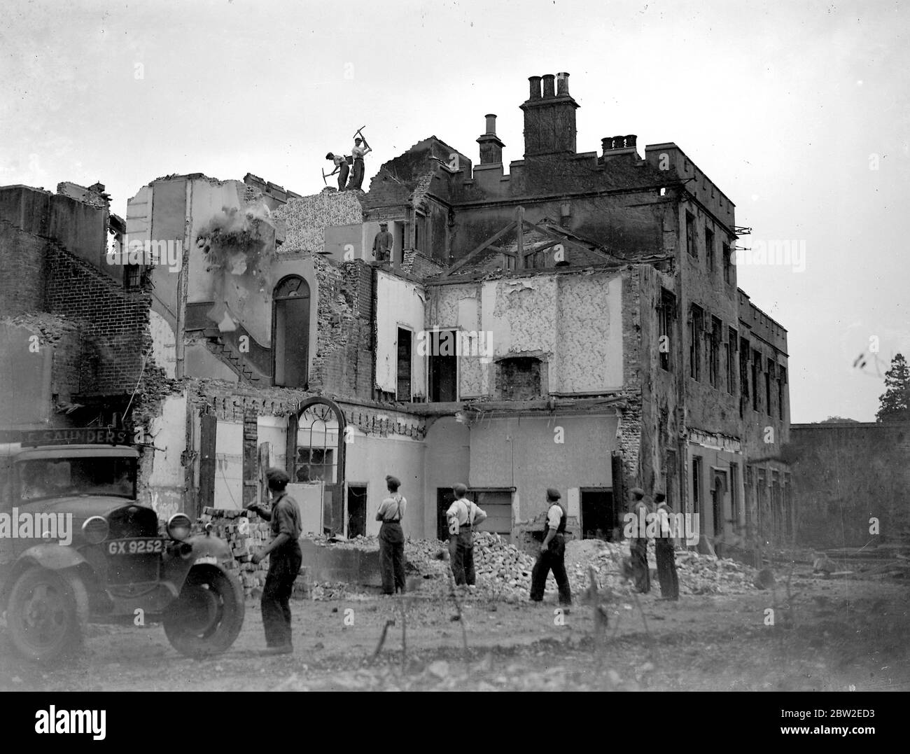 Blendon Hall being demolished. 1934 Stock Photo