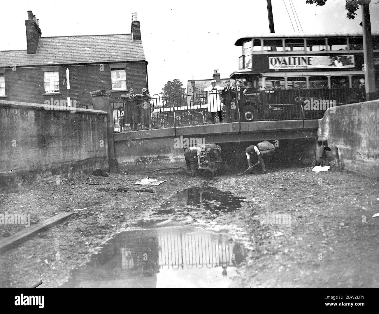 Drought on the River Cray. 1934 Stock Photo