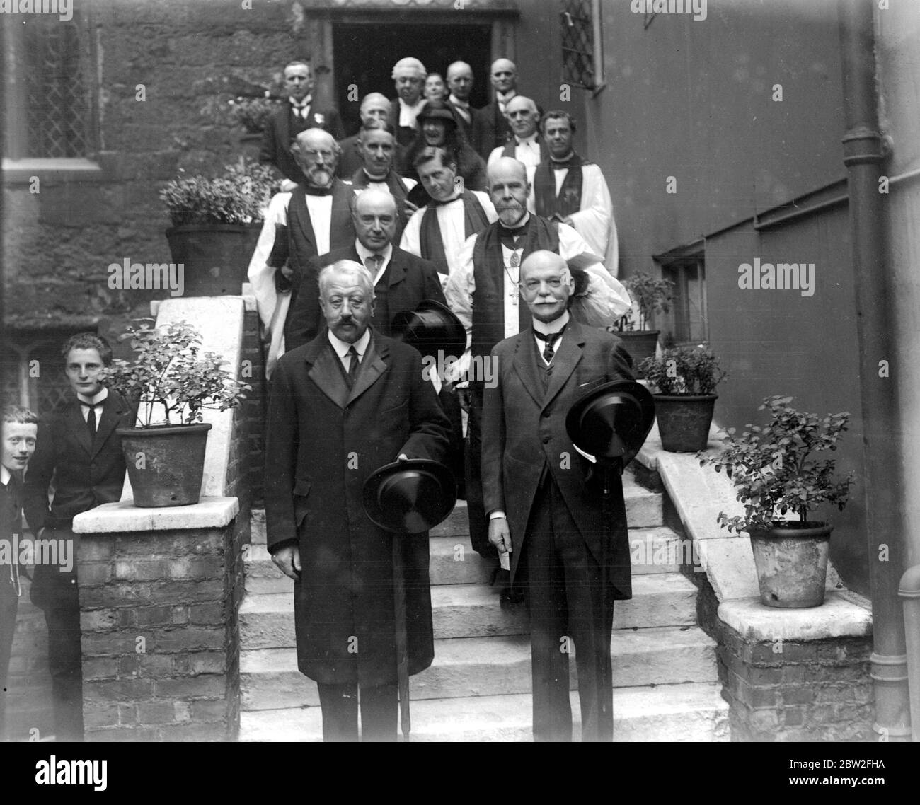 A Canadian Memorial. The Duke of Devenshire (left) and Mr P.C. Larkin (High Commissioner of Canada) after the deposit of a set of Canadian Colours at Westminster Abbey. 1 July 1922 Stock Photo