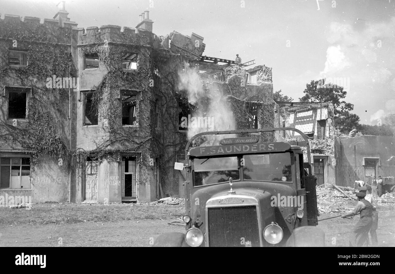 Blendon Hall demolished with lorry in Bexley, Kent. 1934 Stock Photo
