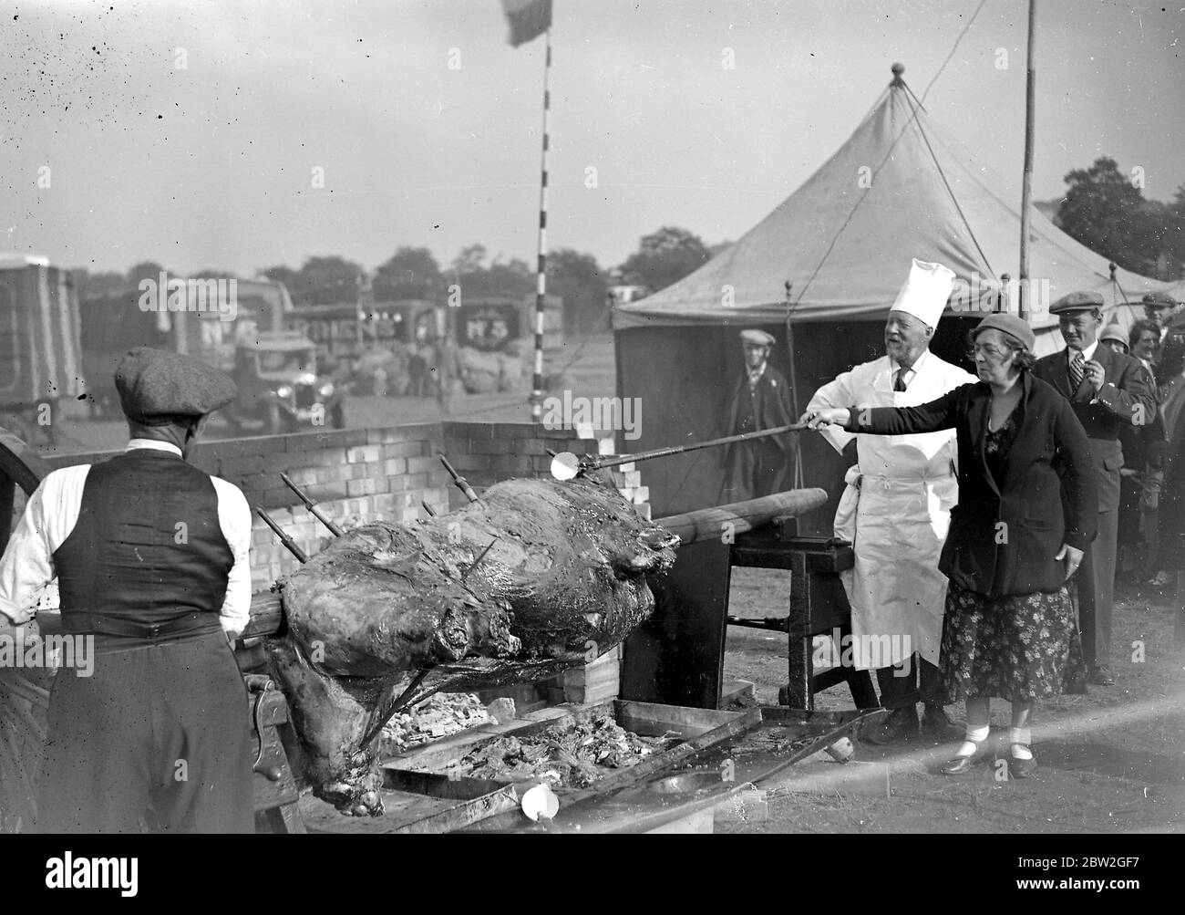 Roasting ox Woolwich. 1934 Stock Photo Alamy