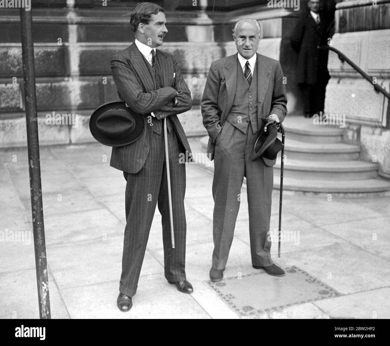 Between 1930 and 1940 history historical archive archival hires stock