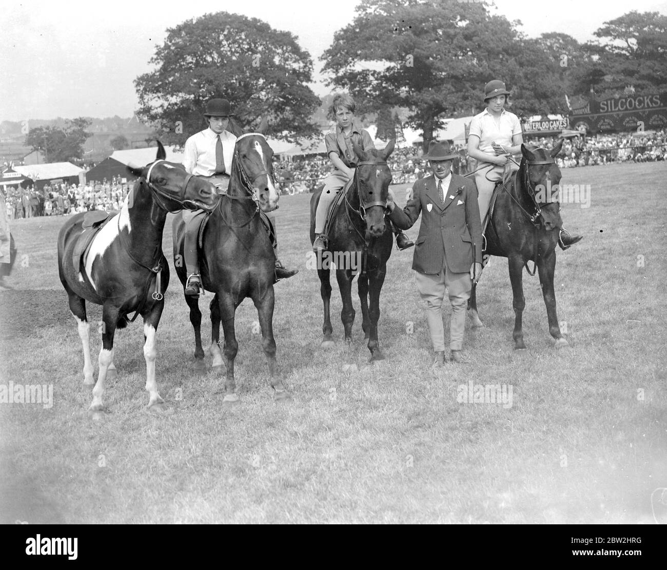 Tunbridge Wells Show. Prizes for jumping. 1934 Stock Photo