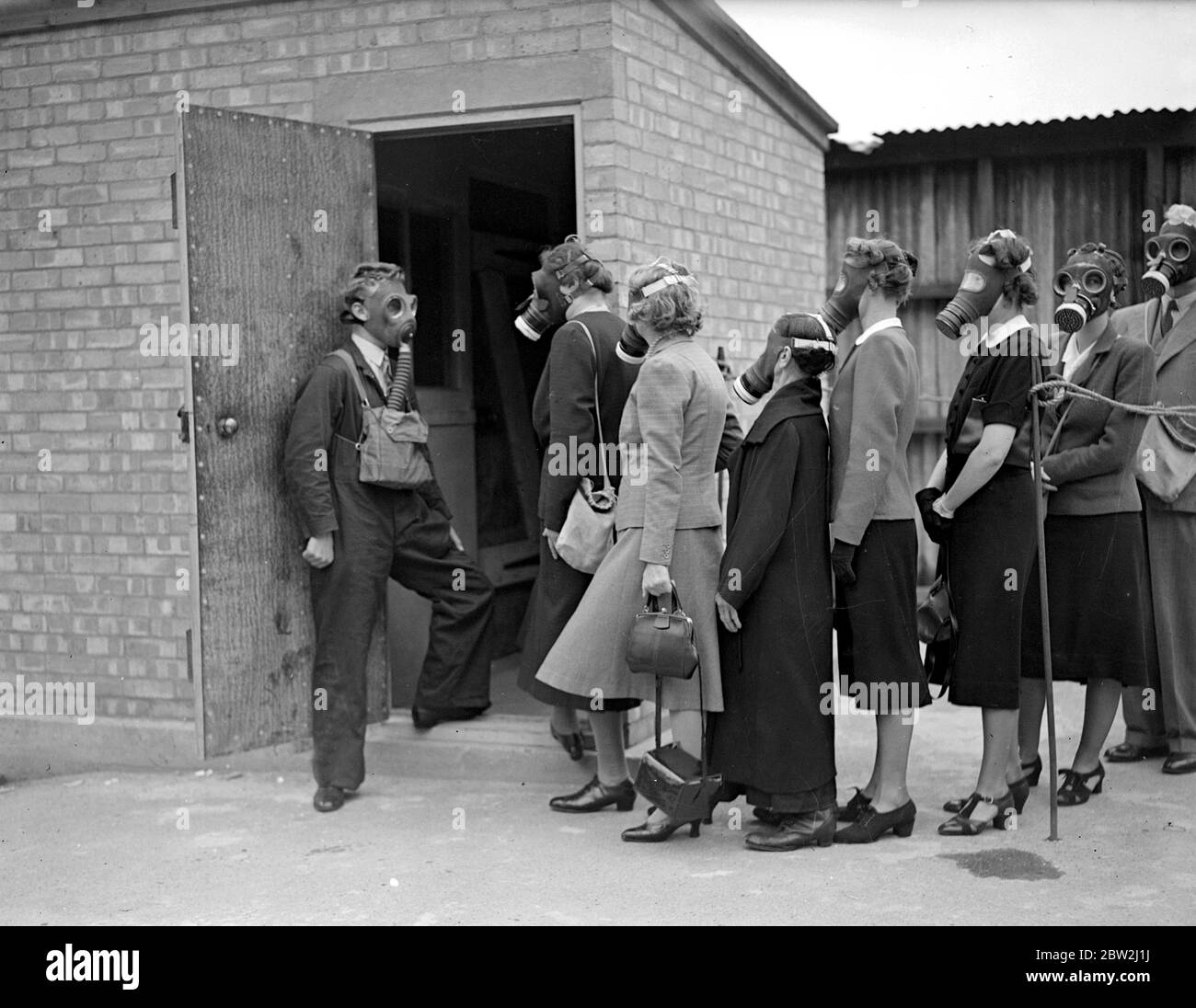 War Crisis, 1940. Air Raid precautions The scene at Chelsea Town Hall where the public invited to use the Gas Chamber to test their respirators. 15 July 1940 Stock Photo
